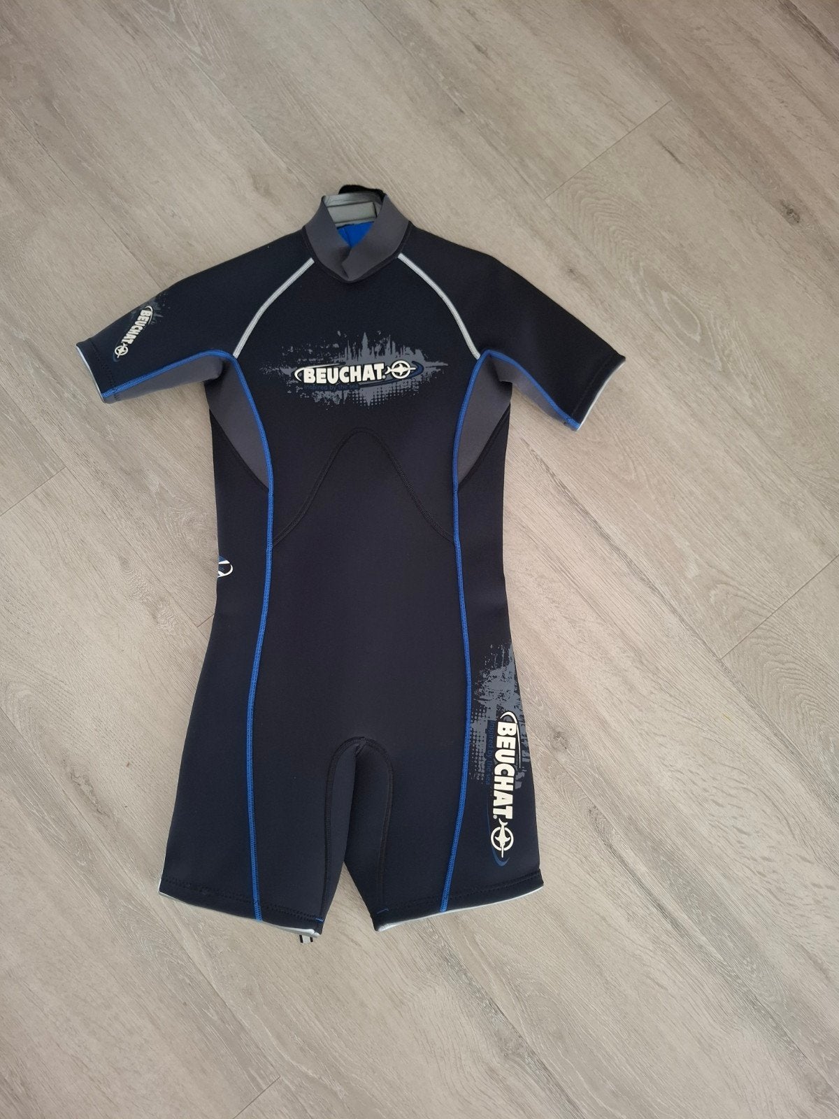 Shorty van het merk Beuchat, Watersport en Boten, Duiken, Ophalen of Verzenden, Zo goed als nieuw, Duikpak
