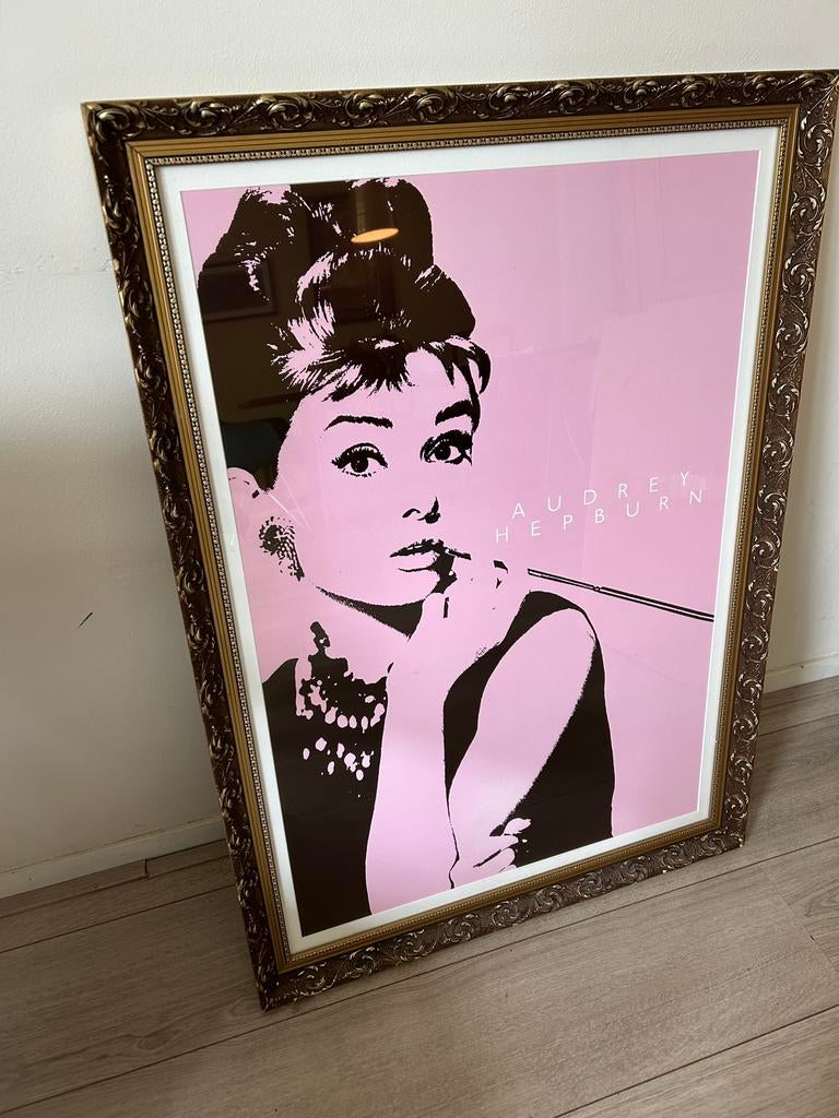 Poster Audrey Hepburn in vintage lijst, Huis en Inrichting, Woonaccessoires | Lijsten, Ophalen of Verzenden, Zo goed als nieuw