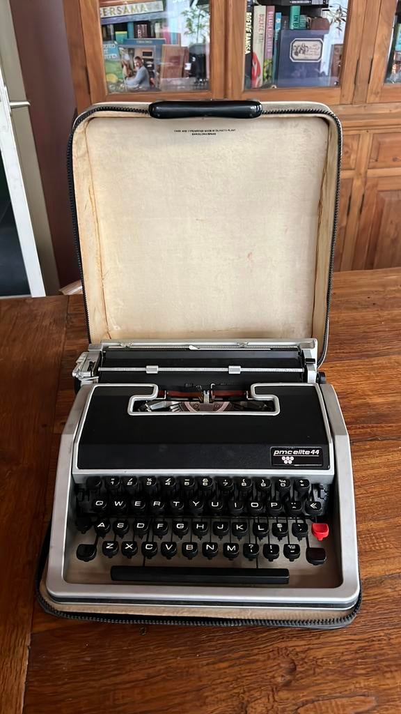 Typemachine PMC elite 44, Diversen, Typemachines, Ophalen, Gebruikt
