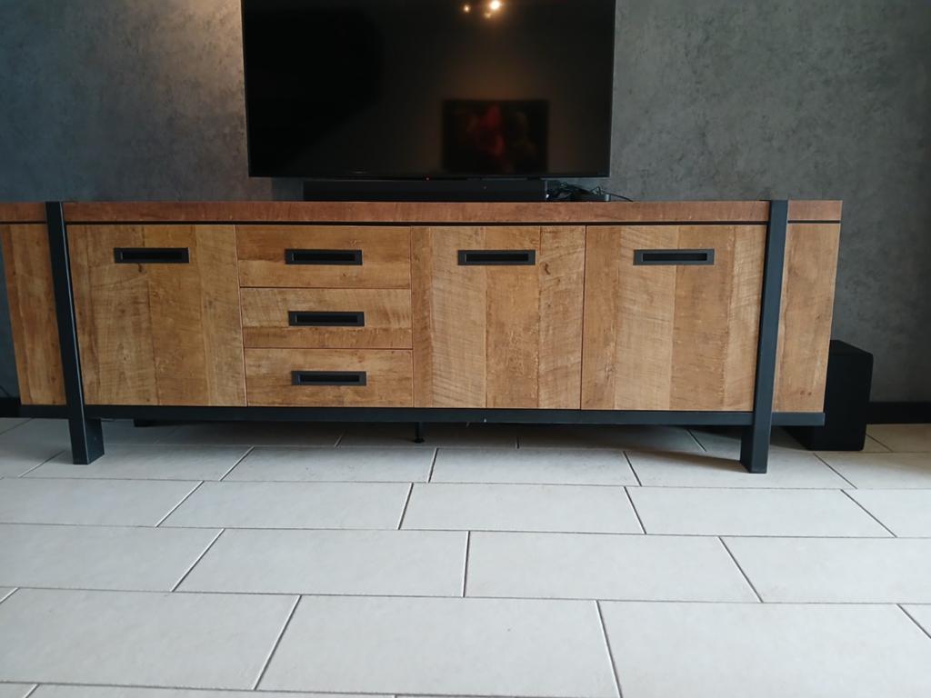 Dressoir mango hout 240×80×48 sterk stalen frame, Huis en Inrichting, Kasten | Dressoirs, Ophalen, Zo goed als nieuw, 25 tot 50 cm