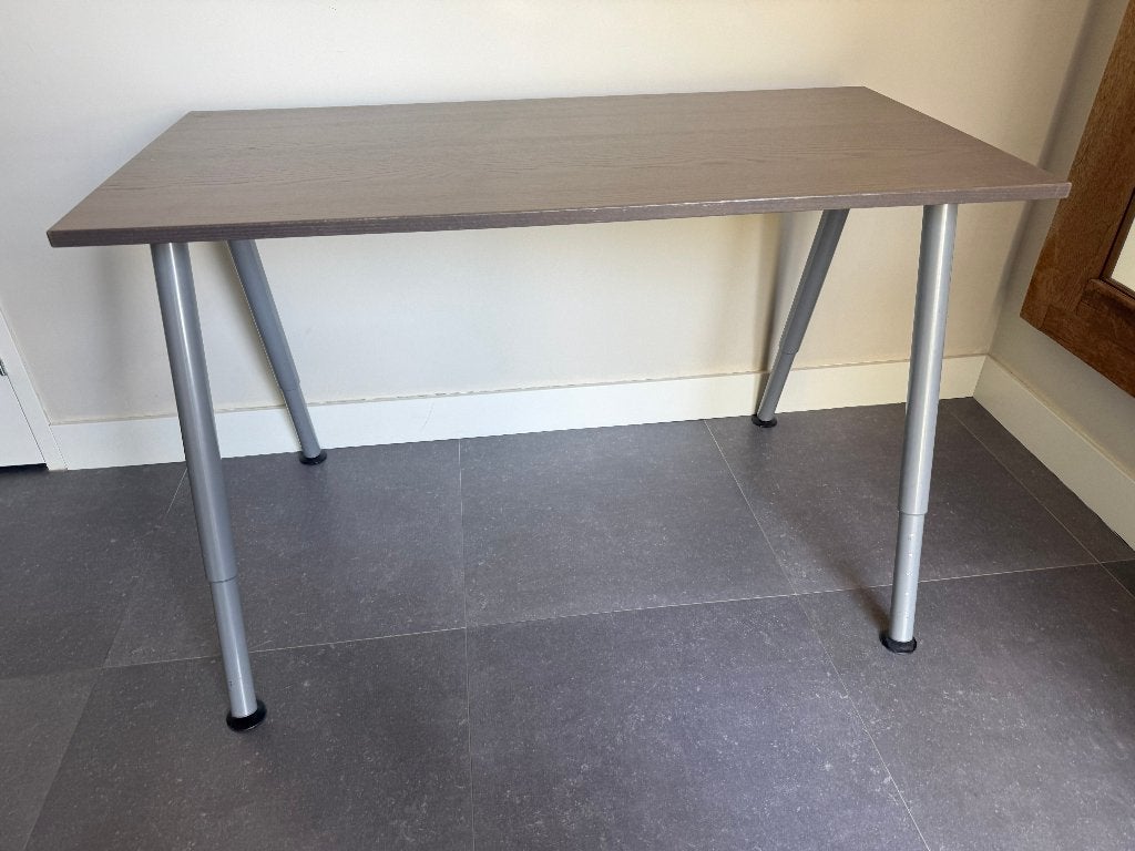 Robuuste verstelbare IKEA GALANT tafel – werkplek of atelier, Huis en Inrichting, Bureaus, Ophalen, Gebruikt, In hoogte verstelbaar