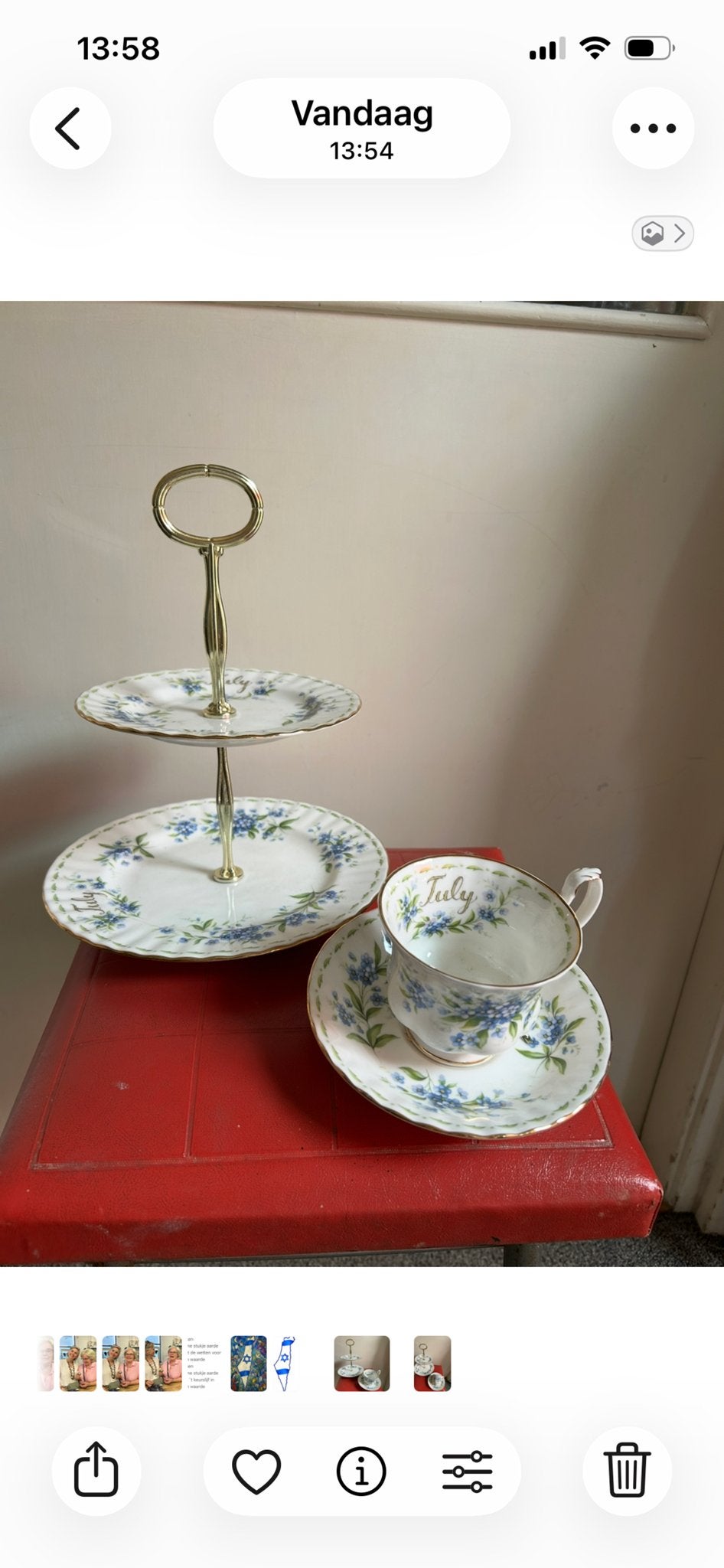Royal Albert Etagere  vergeet me nietjes Juli kop& schotel, Ophalen of Verzenden