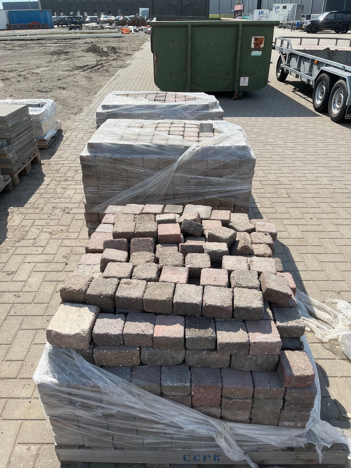 27 m2 betonbestrating 10x10cm op 3 pallets, Ophalen, Gebruikt, Klinkers, 10 m² of meer