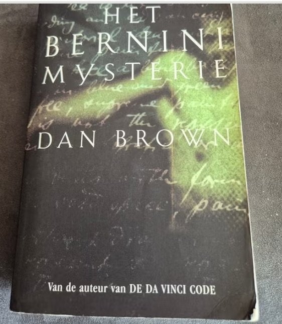 Het Bernini Mysterie - Dan Brown (paperback), Boeken, Ophalen, Zo goed als nieuw, Dan Brown