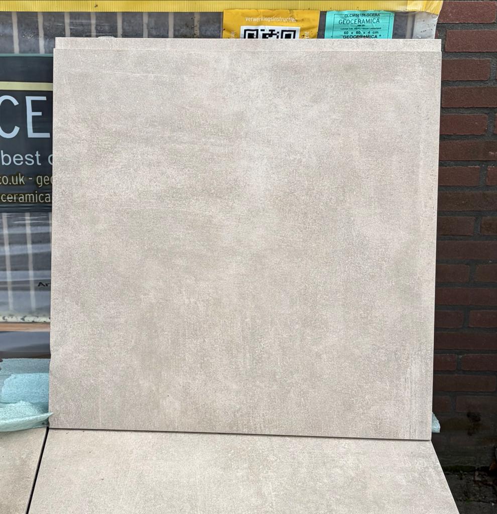 Keramische tegel beige 60x60x4 - 2 stuks, Ophalen, Keramiek, Nieuw, Minder dan 5 m²