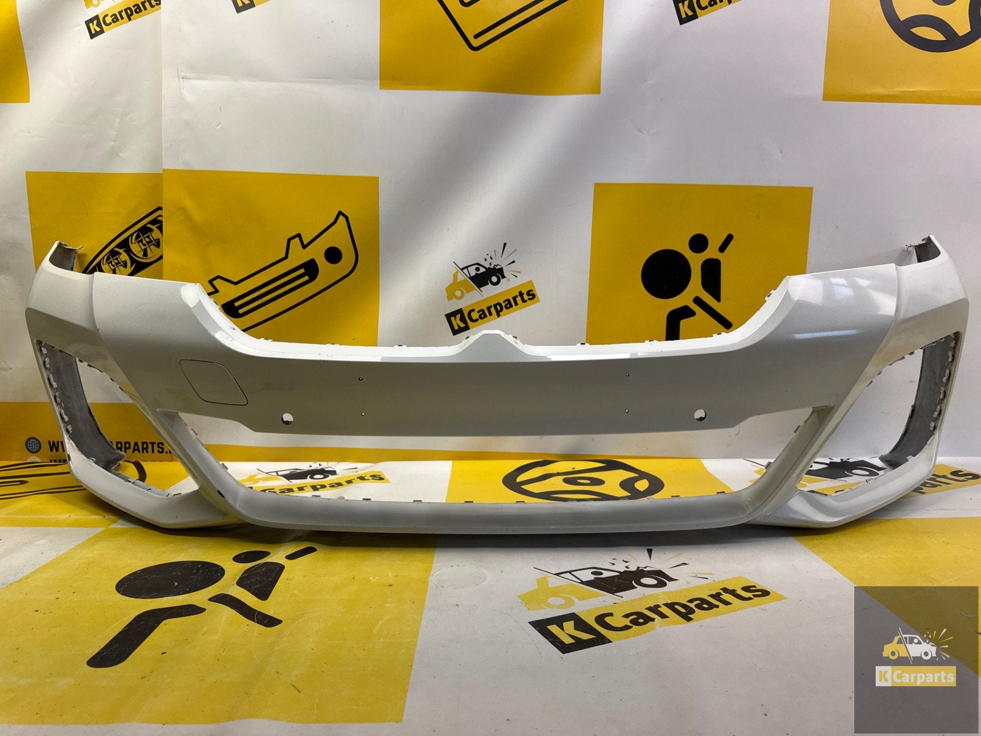 BMW 5 serie M-Pakket Voorbumper G30 G31 51118098644, Petuelring 130
80788  Munich, DE, Gebruikt, Voor, Info@bmw.de