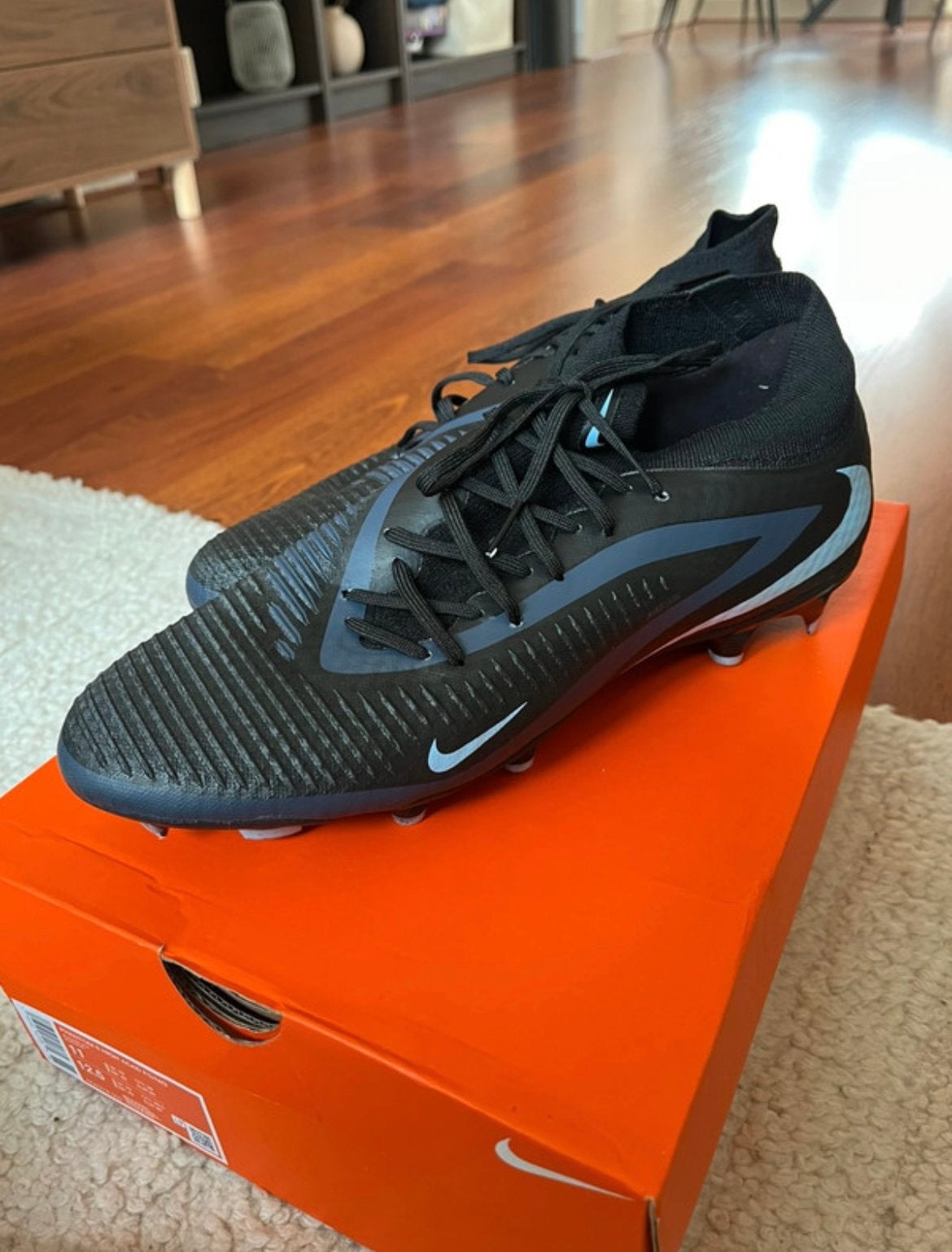 Nike Phantom voetbalschoenen - maat 45 - Nieuw in doos, Ophalen of Verzenden, Nieuw, Schoenen
