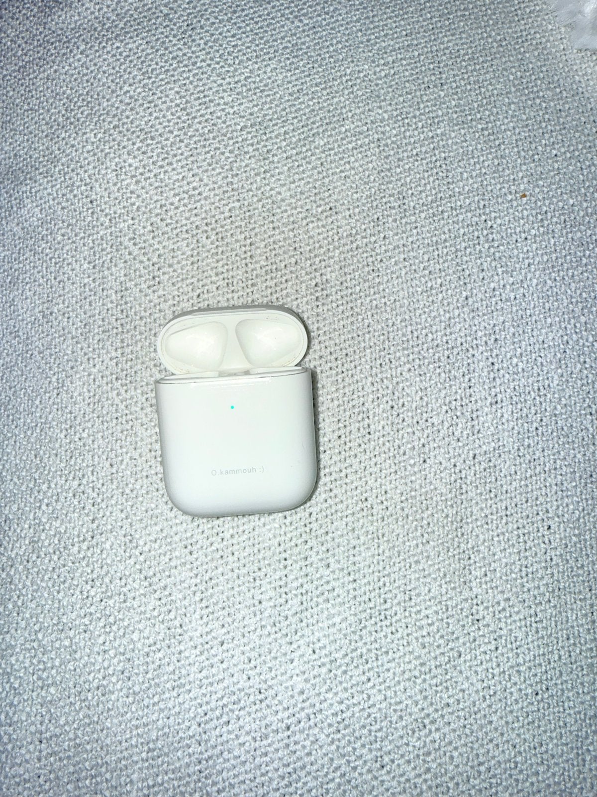 Apple AirPods Oplaadcase (zonder oortjes), Ophalen of Verzenden, Gebruikt, Overige merken, Draadloos