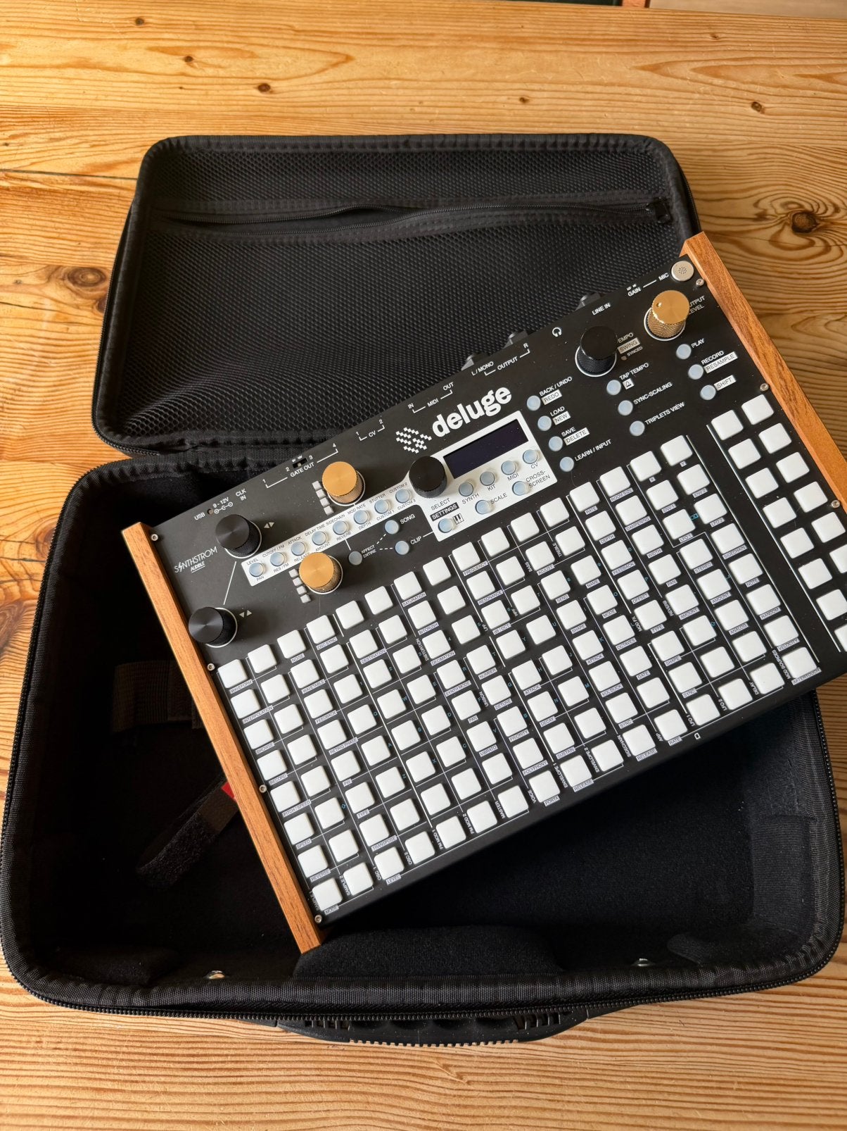 Synthstrom Deluge OLED – nieuwste model – zo goed als nieuw, Muziek en Instrumenten, Ophalen of Verzenden, Zo goed als nieuw, Overige aantallen