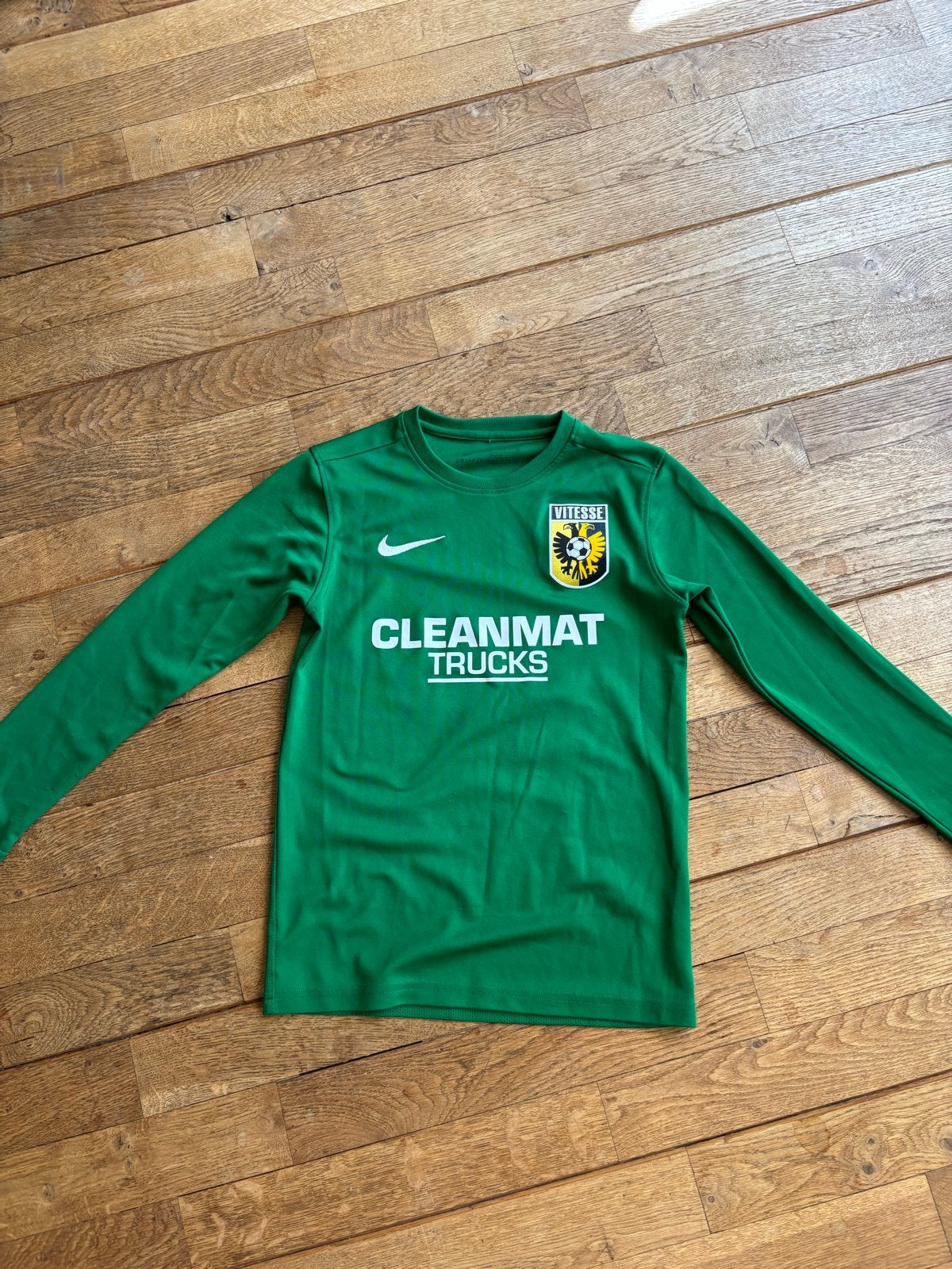 Nike Vitesse Arnhem Jeugd Trainingsshirt Maat 128/136 (S), Ophalen of Verzenden, Gebruikt