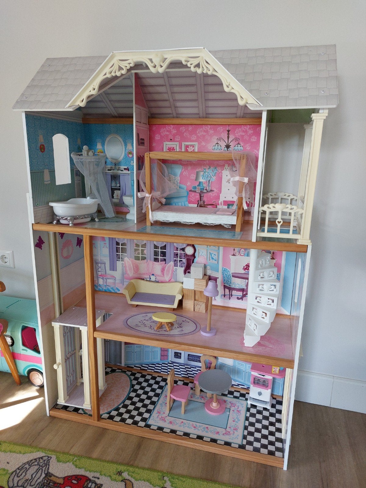 Groot en compleet houten poppenhuis met meubels, Ophalen, Zo goed als nieuw, Poppenhuis