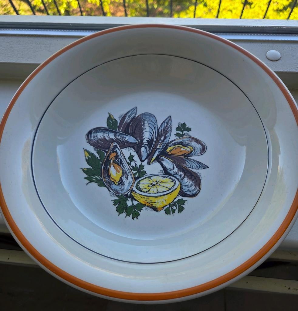 Vintage mosselschaal met citroen decoratie, Gebruikt, Keramiek, Ophalen of Verzenden, Schaal of Schalen