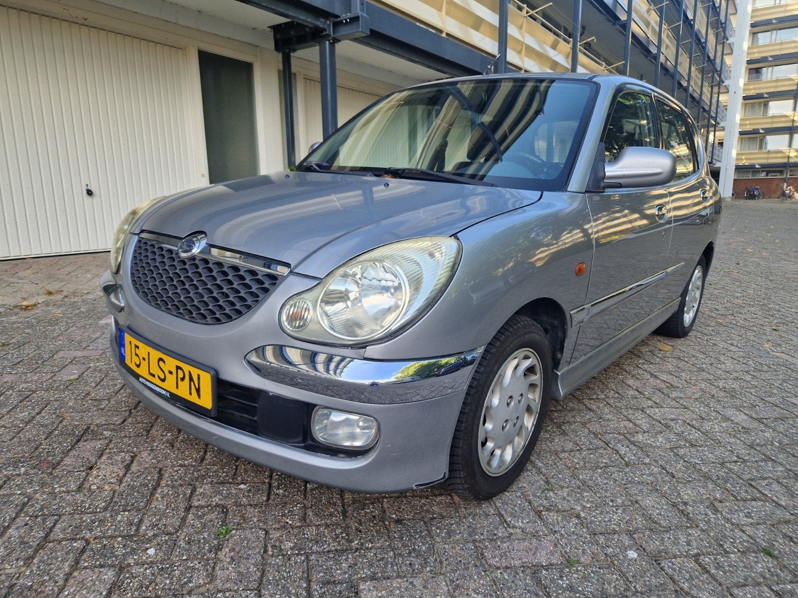 Daihatsu Sirion 1.3 VTR 2003 Grijs, Auto's, Daihatsu, Voorwielaandrijving, Stof, 4 cilinders, Handgeschakeld