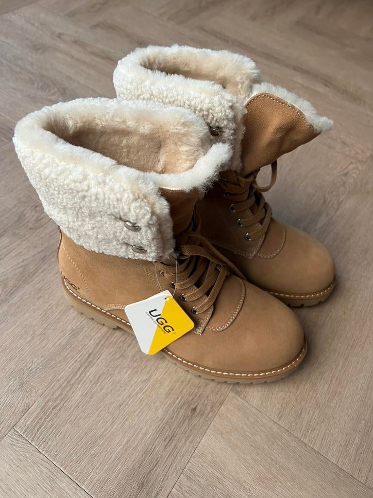UGG Mina #521029, Kleding | Dames, Schoenen, Bruin, Overige typen, Nieuw, Ophalen of Verzenden