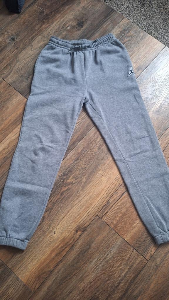 Nike Jordan joggingbroek maat 158/164, Kinderen en Baby's, Kinderkleding | Maat 164, Ophalen of Verzenden