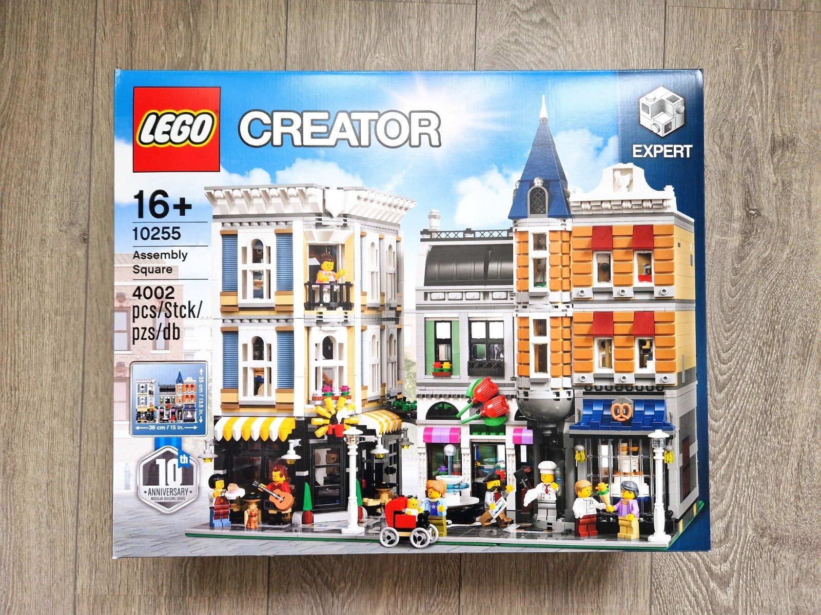 LEGO Creator Expert Assembly Square Gebouwenset |	#10255, Kinderen en Baby's, Speelgoed | Duplo en Lego, Gebruikt, Ophalen of Verzenden