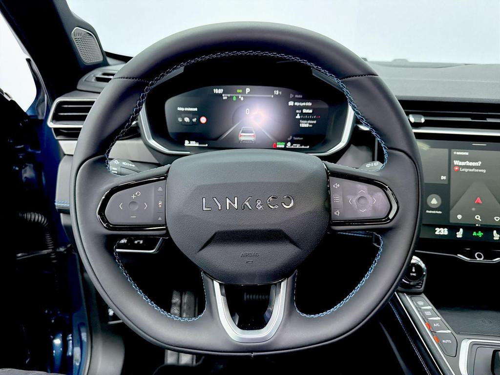 Lynk en Co 01 1.5 MY23 - Black Pack - Jong, krachtig en tot, Stof, Euro 6, Met garantie (alle), Blauw