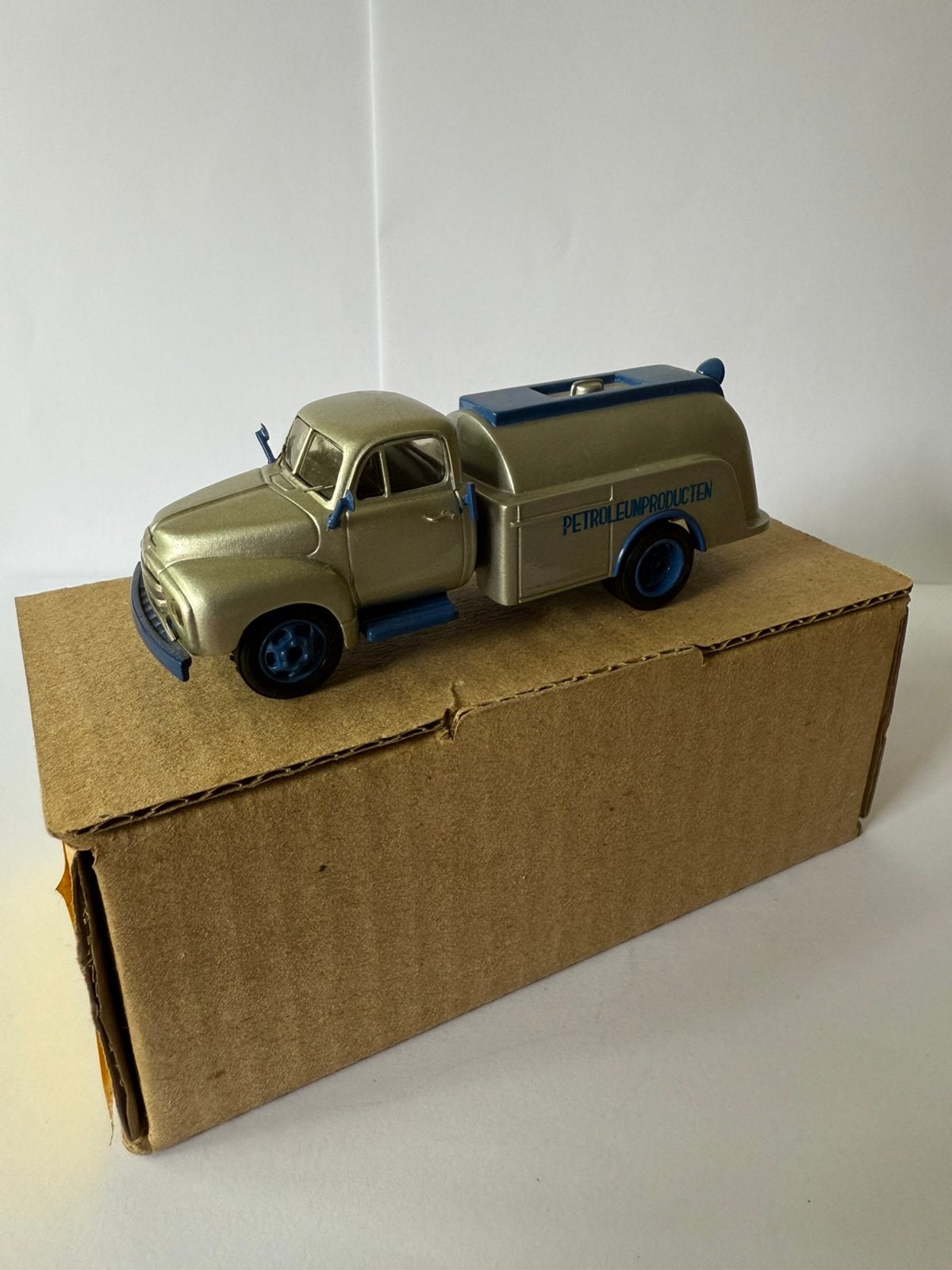Opel Blitz Tankauto - Hostaro - nr 6 B, Ophalen of Verzenden, Zo goed als nieuw, Bus of Vrachtwagen, Overige merken