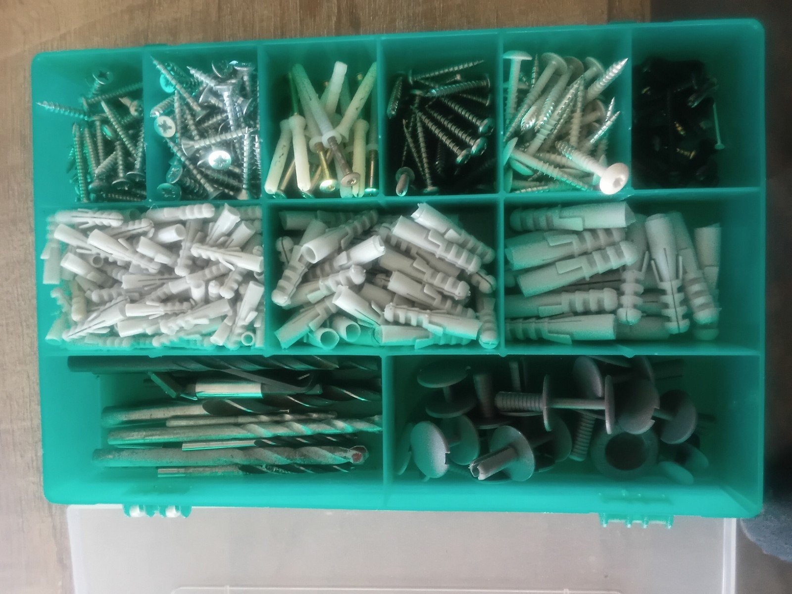 Pluggen, schroeven, boren en slagpluggen in opbergdoos, Doe-het-zelf en Verbouw, Ophalen of Verzenden, Gebruikt, Overige typen