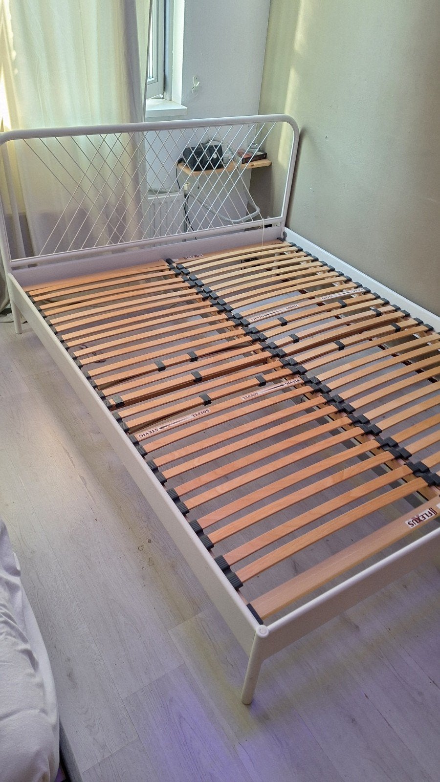 IKEA NESTTUN bed 160x200 cm met 2 lattenbodems, Ophalen, Gebruikt, Wit, Tweepersoons
