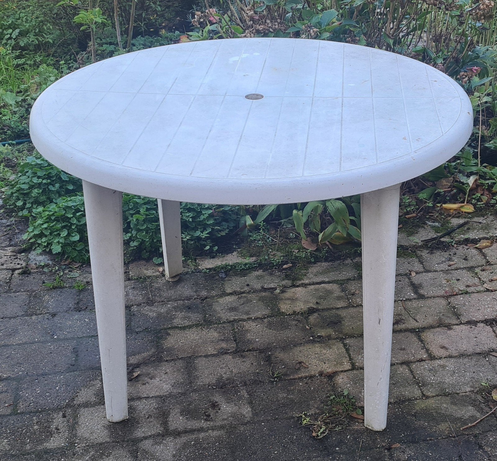 ronde tuintafel, kunststof, Ophalen, Gebruikt, Rond, Kunststof