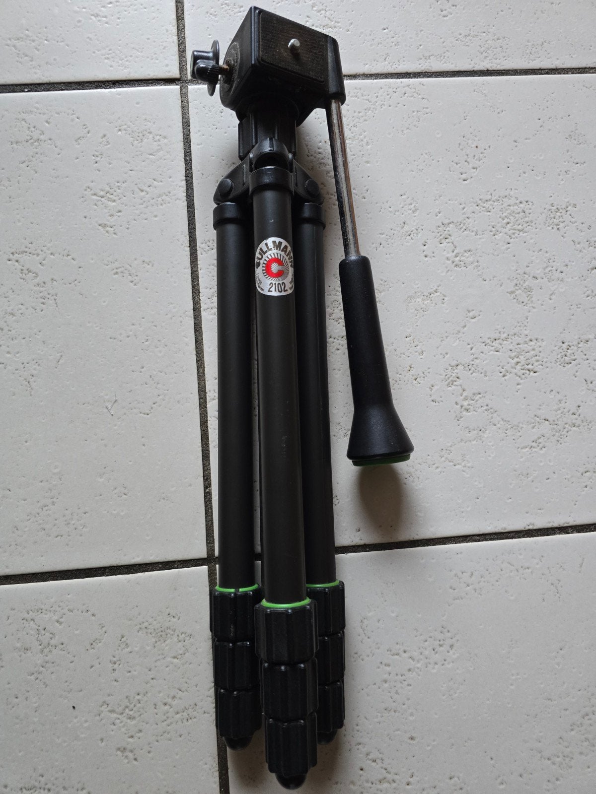 Cullmann 2102 Driepoot Statief - Zo goed als nieuw, Cullmann, 125 cm of minder, Zo goed als nieuw, Met handvat