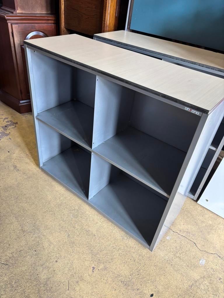 2x Ahrend meubel - 30x80x75H, 1025xe, Zo goed als nieuw, Minder dan 100 cm, Re