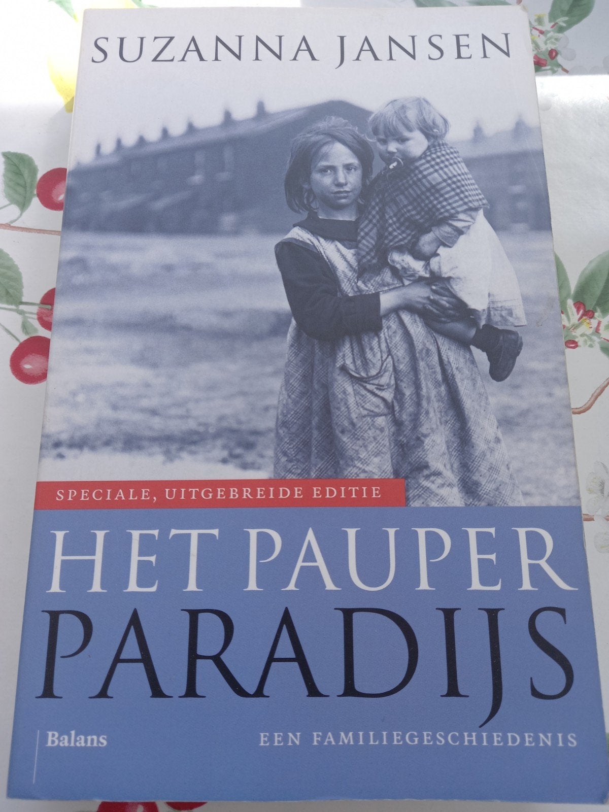 Suzanna Jansen - Het pauperparadijs m4, Ophalen of Verzenden, Gelezen, Suzanna Jansen
