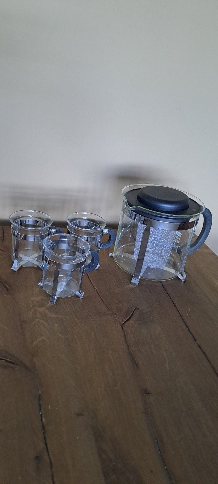 Bodum theepot met 3 theeglazen, Bodum, Zwart, Ophalen, Theepot/fluitketel