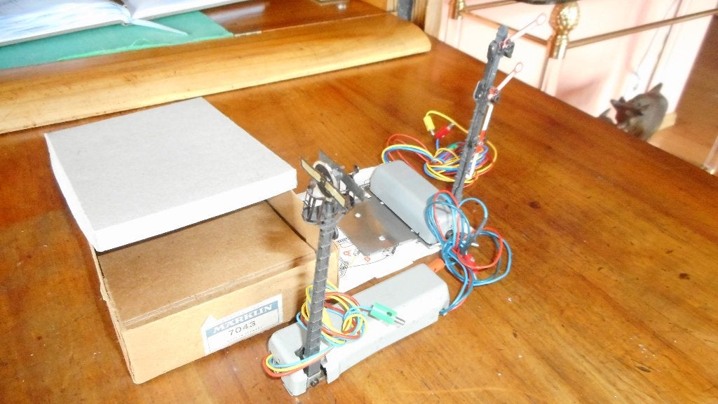 MARKLIN 7043 800 AFSTOOTSEIN en 7040 HOOFDSEIN 2 armen, Hobby en Vrije tijd, Modeltreinen | H0, Wisselstroom, Overige typen, Ophalen of Verzenden