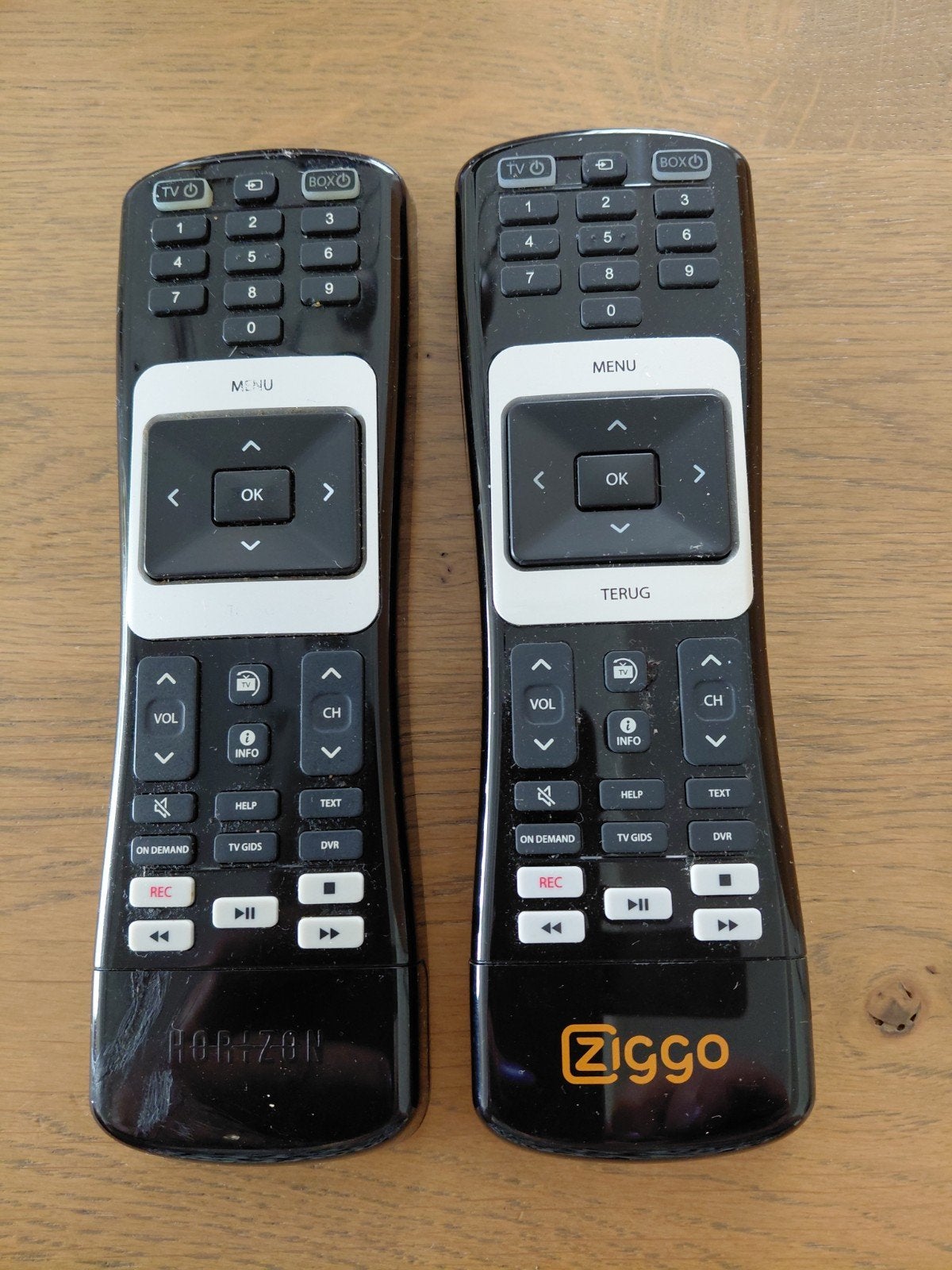 Ziggo Horizon afstandsbedieningen (2 stuks), Audio, Tv en Foto, Mediaspeler, Gebruikt, Ophalen of Verzenden, Origineel