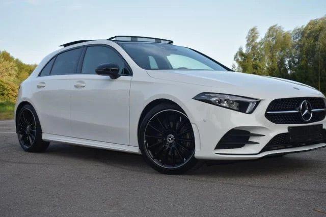 Mercedes-Benz A-Klasse A 200 AMG 163pk  Pano / 19” AMG, Auto's, Mercedes-Benz, Automaat, 4 cilinders, Particulier, 1600 kg