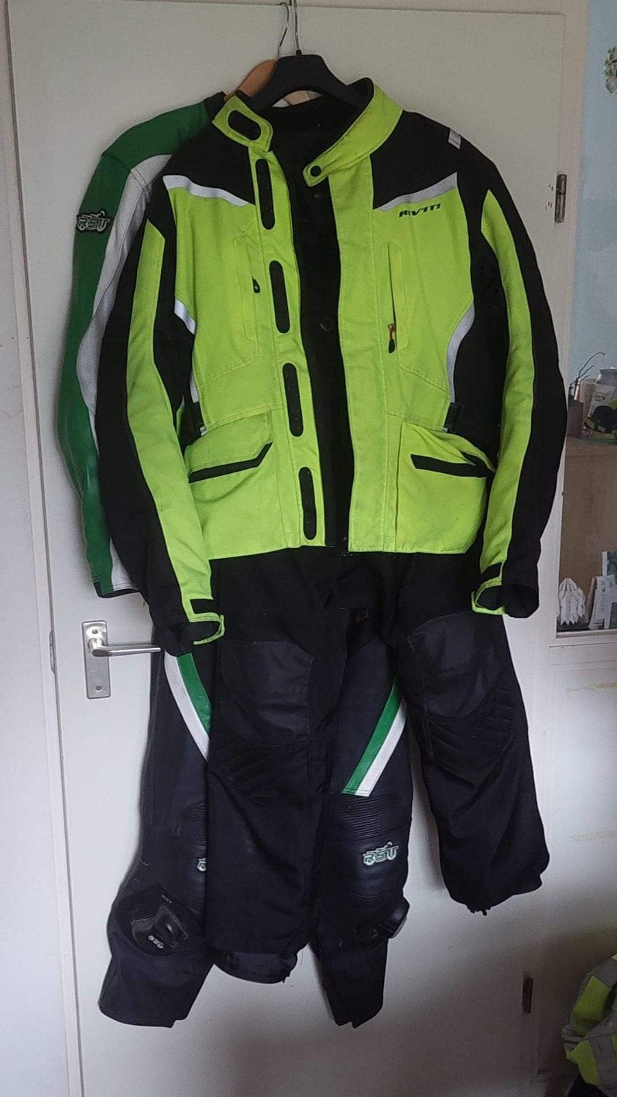 twee tweedelige motorpakken, Ophalen, Revit! en RST, Tweedehands, Heren