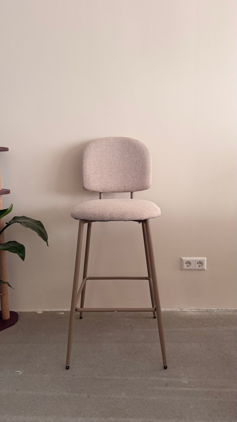 Beige barkruk - Zithoogte 70cm, 60 tot 90 cm, Nieuw, Ophalen of Verzenden, 1 kruk