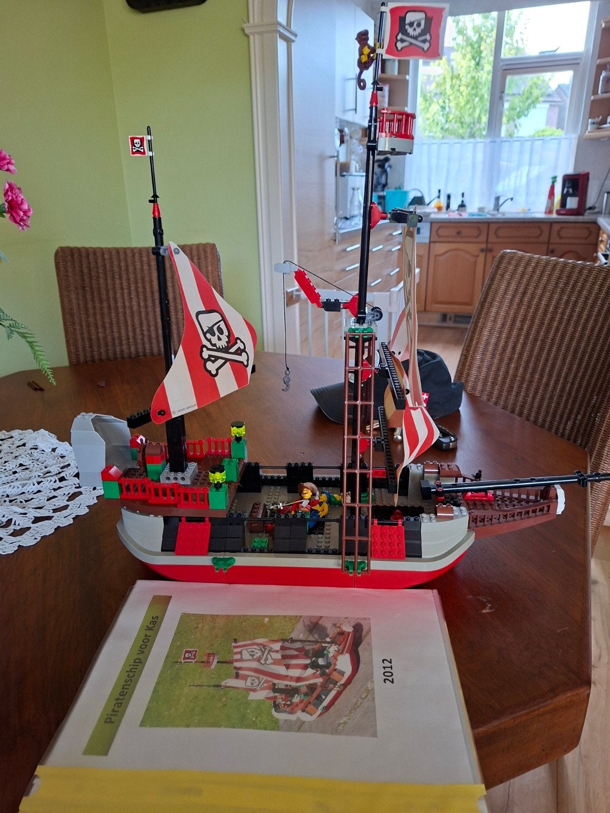 Lego Piratenschip met minifiguren en handleiding, Ophalen of Verzenden, Gebruikt