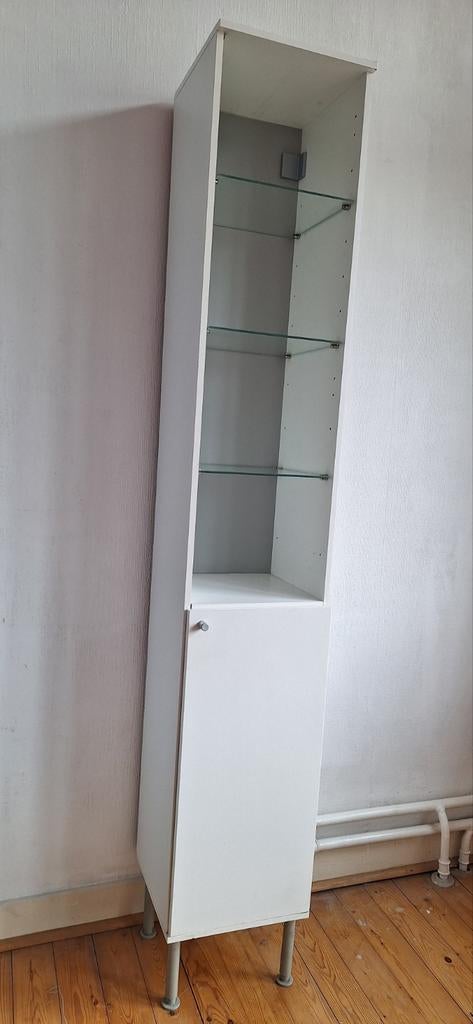Witte badkamerkast met glazen planken, Huis en Inrichting, Ophalen, (Half)hoge kast, Minder dan 50 cm, Gebruikt