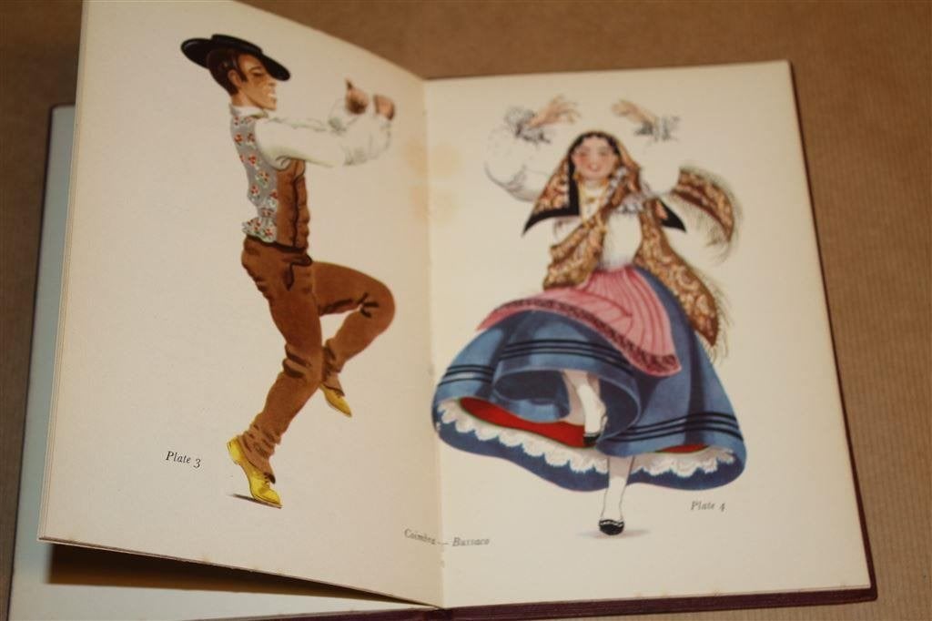 Dances of Portugal [1957]. Handboek Europese volksdansen., Boeken, Ophalen of Verzenden, Gelezen