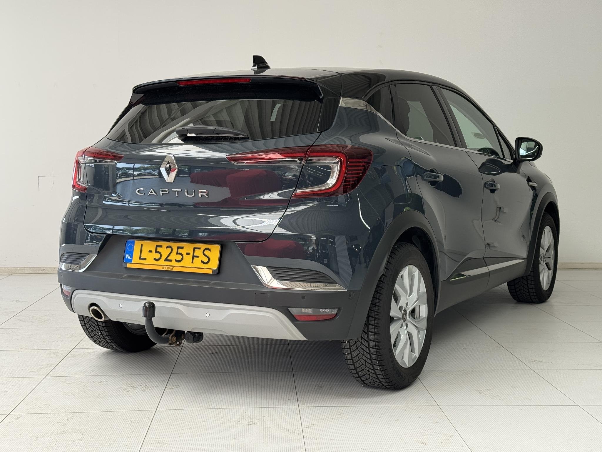 Renault Captur 1.0 TCe 90 Intens | Navigatie | 360° Camera, Auto's, Parkeersensor, Gebruikt, Met garantie (alle), Blauw