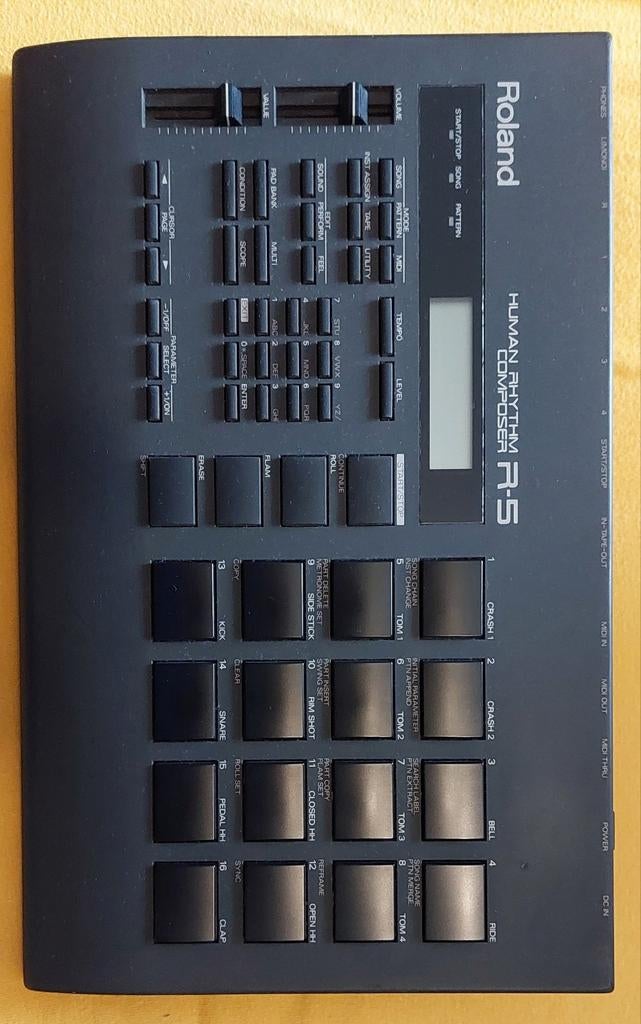 Roland R-5 Human Rhythm Composer, Muziek en Instrumenten, Drumcomputers, Ophalen, Nieuw, Roland