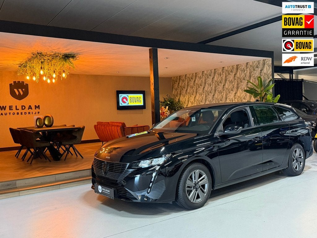 Peugeot 308 SW 1.2 PureTech Allure|Trekhaak|i-Cockpit|CarPla, Auto's, Stof, Gebruikt, 1199 cc, Met garantie (alle)