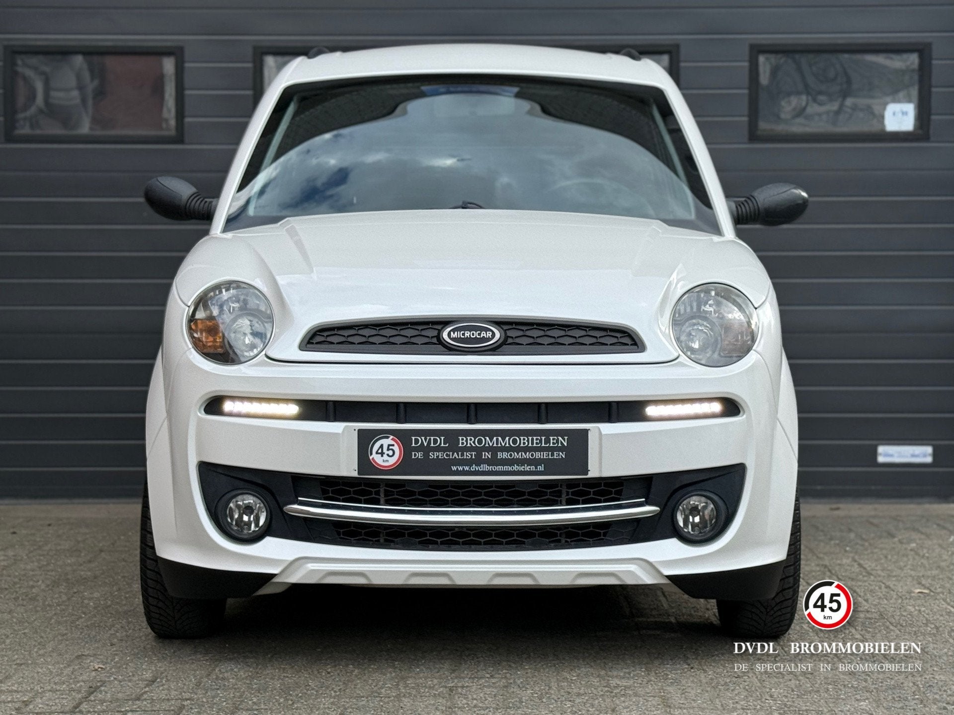 Microcar M.GO Premium DCI AIRCO Brommobiel 2018 1e eig 17dkm, DVDL Brommobielen, Staarten 32
5281PL  Boxtel, NL, Info@dvdlbrommobielen.nl