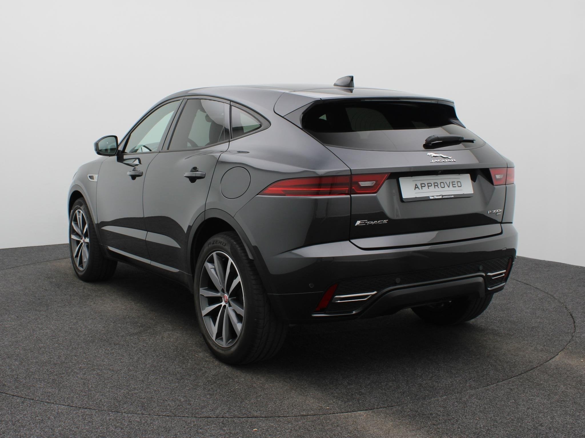 Jaguar E-PACE 1.5 P300e AWD R-Dynamic S | Elek. trekhaak | A, Auto's, Euro 6, Hybride Elektrisch/Benzine, 147 €/maand, SUV of Terreinwagen