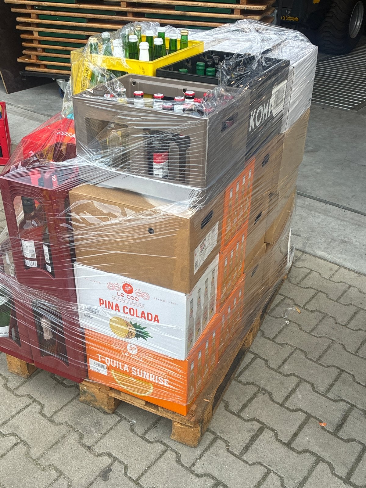 Grote partij dranken op pallet - Diverse soorten, Ophalen of Verzenden, Overige categorieën