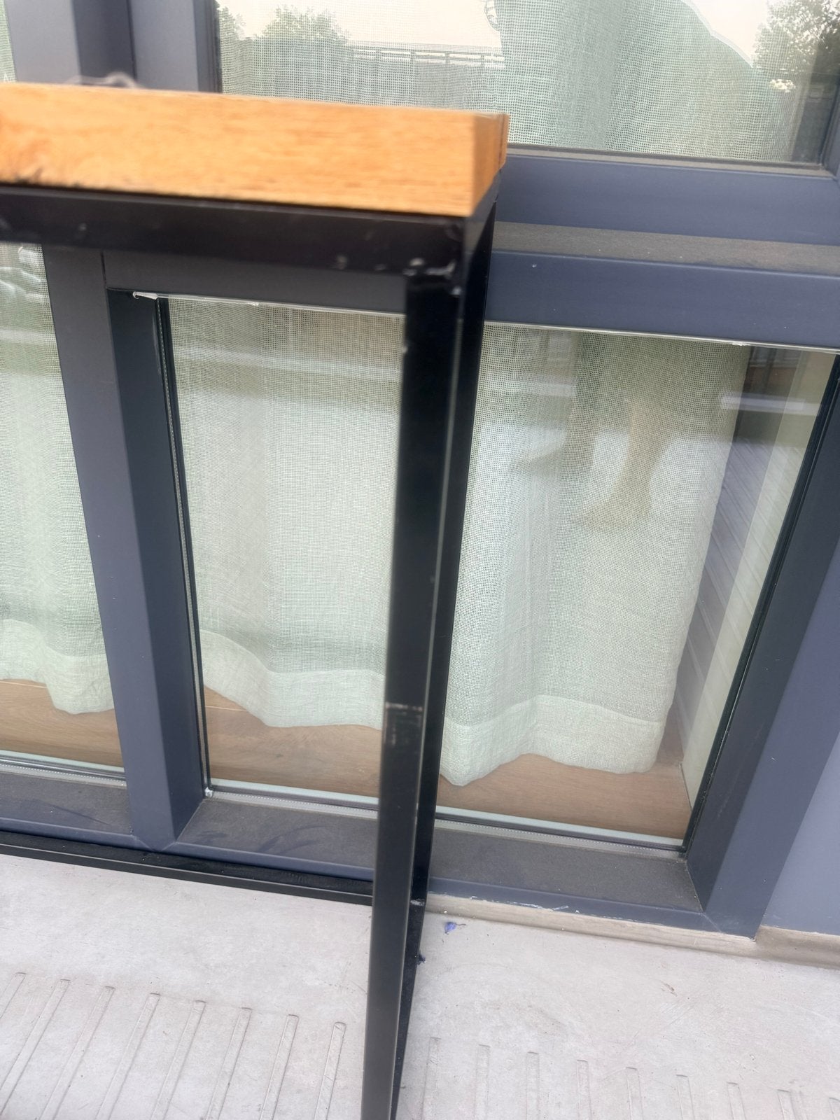 Sidetable van eikenhout en metaal, Ophalen, Gebruikt, 100 tot 150 cm, Eikenhout