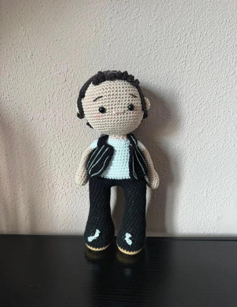 Gehaakte Niall Horan pop, Hobby en Vrije tijd, Ophalen of Verzenden, Nieuw, Haken, Overige typen