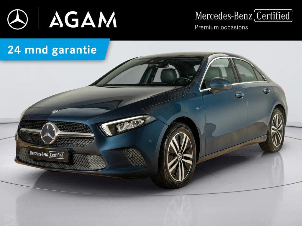 Mercedes-Benz A-Klasse Limousine 250 e Business Solution Lux, Auto's, Mercedes-Benz, Gebruikt, 4 cilinders, 16 kWh, Blauw