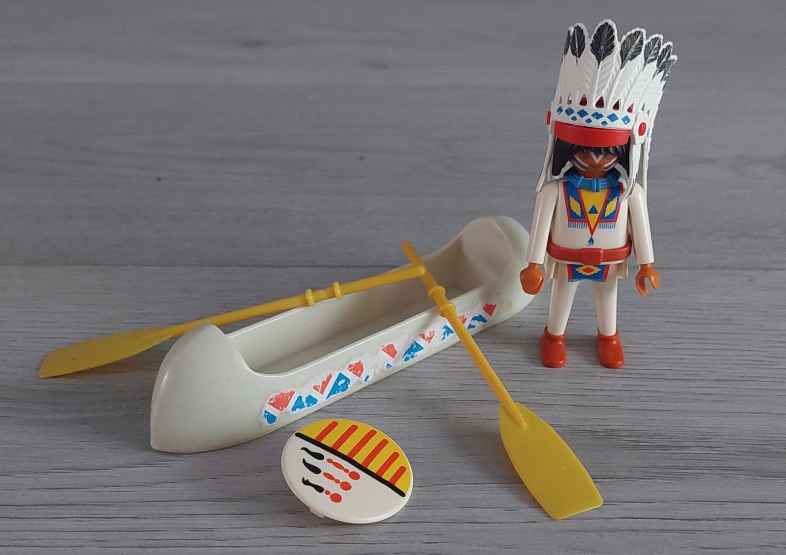 Playmobil - Indiaan met kano en schild (vintage), Ophalen of Verzenden, Gebruikt
