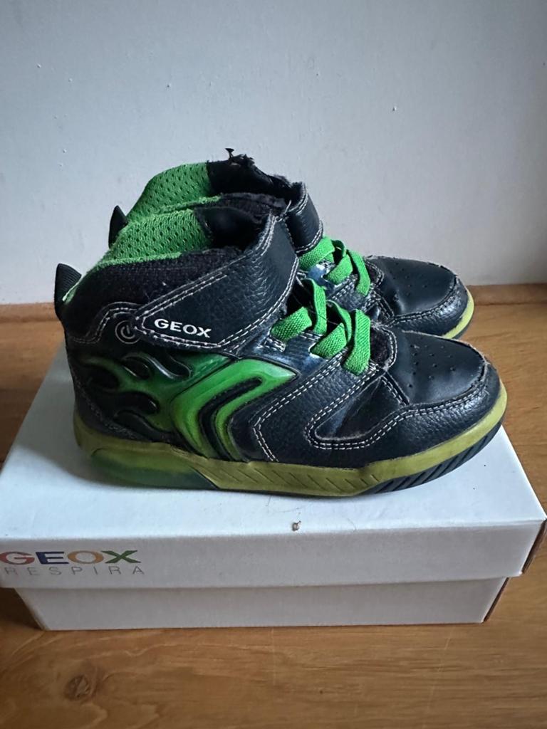 Geox jongensschoenen maat 24 met lichtjes, Ophalen of Verzenden, Gebruikt, Jongen, Schoenen