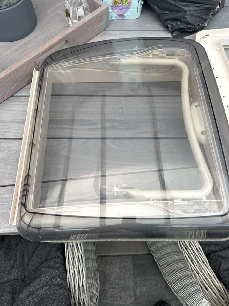 Dakluik camper/caravan met hor en verduistering, Caravans en Kamperen, Camper-accessoires, Zo goed als nieuw, Ophalen of Verzenden