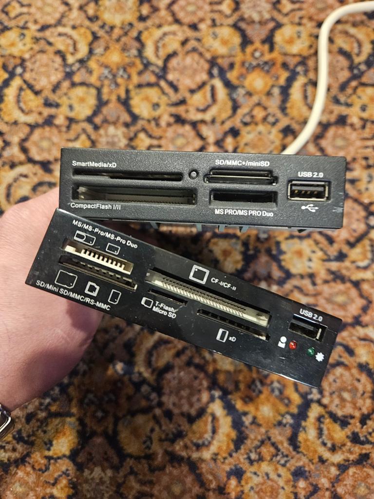 Interne USB 2.0 Kaartlezer voor diverse geheugenkaarten, Ophalen of Verzenden, Gebruikt, Onbekend